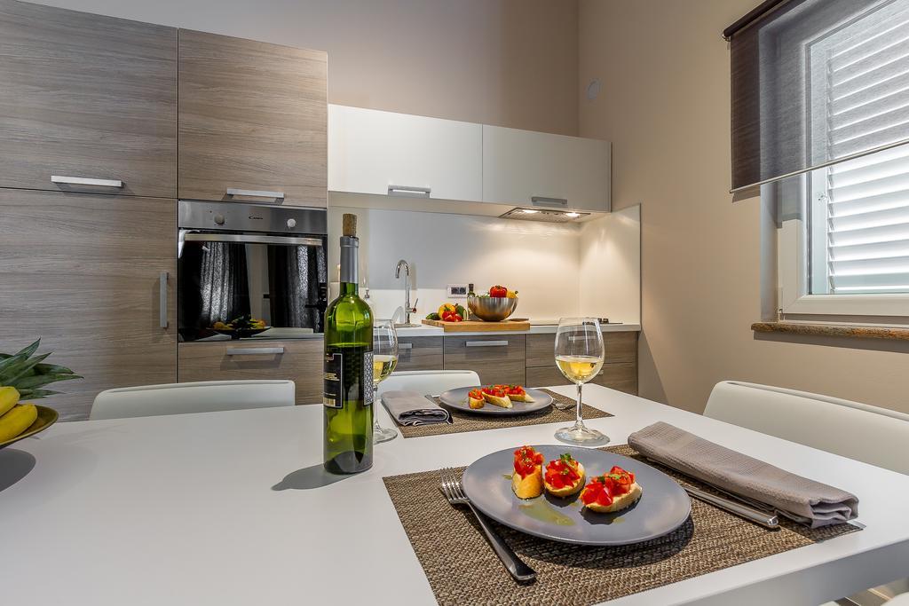 Apartments Stella Rovinjsko Selo Kamer foto