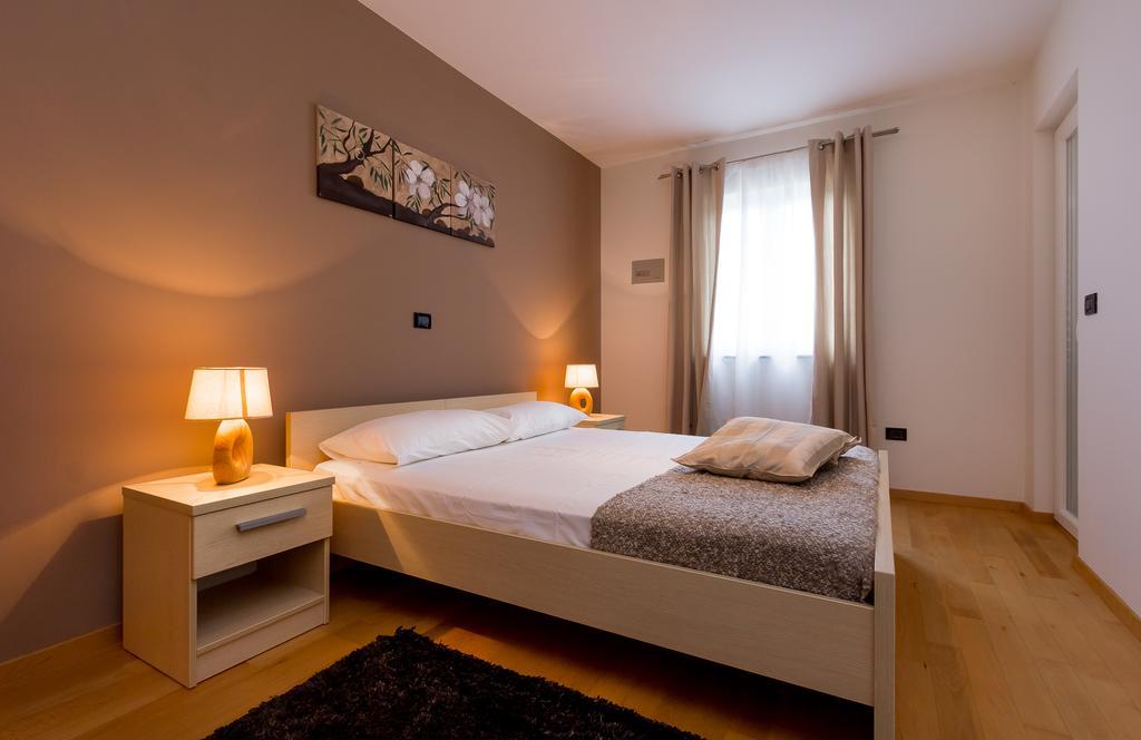 Apartments Stella Rovinjsko Selo Kamer foto