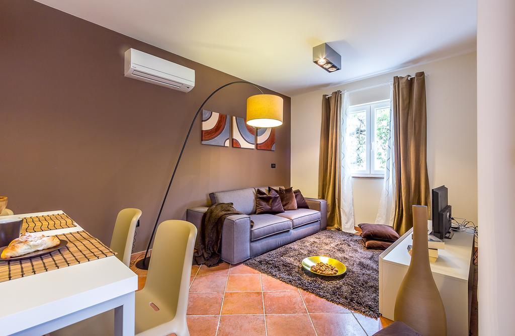 Apartments Stella Rovinjsko Selo Kamer foto
