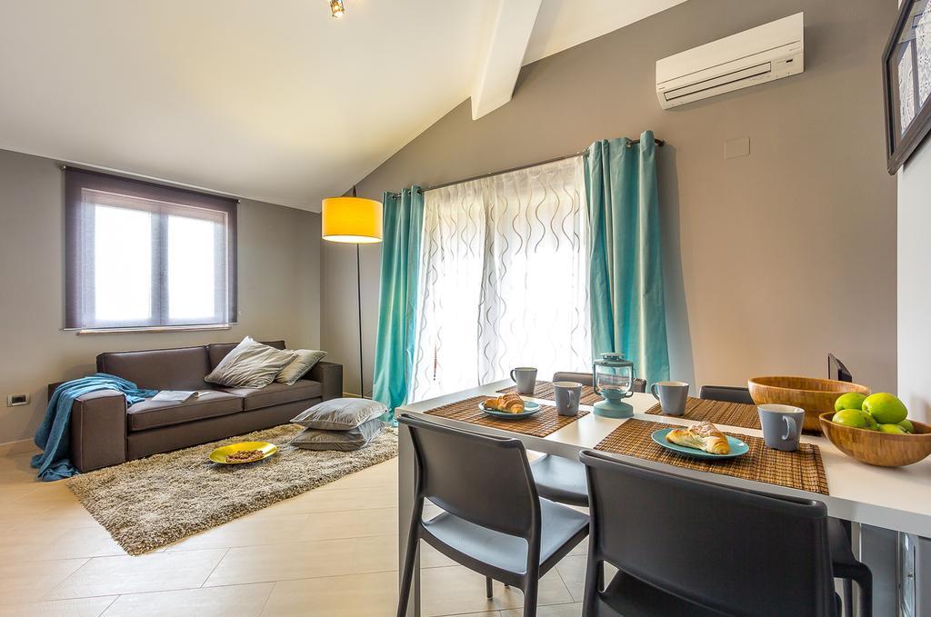 Apartments Stella Rovinjsko Selo Kamer foto